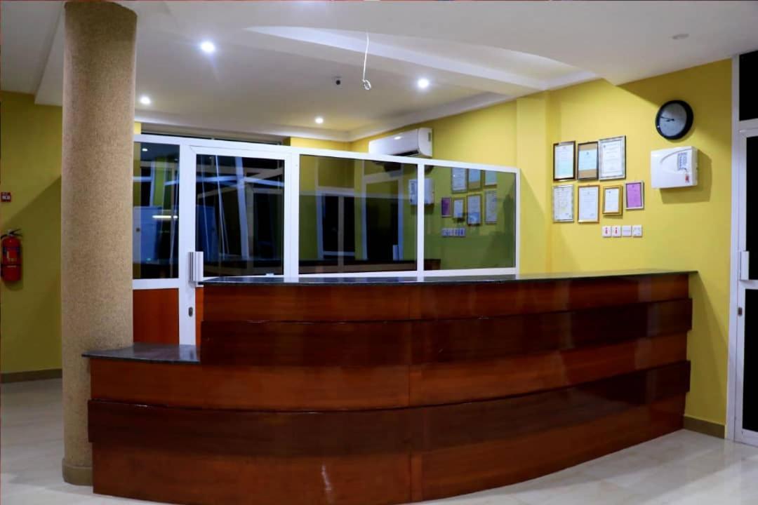 Dolphin Hotel Танга Екстер'єр фото