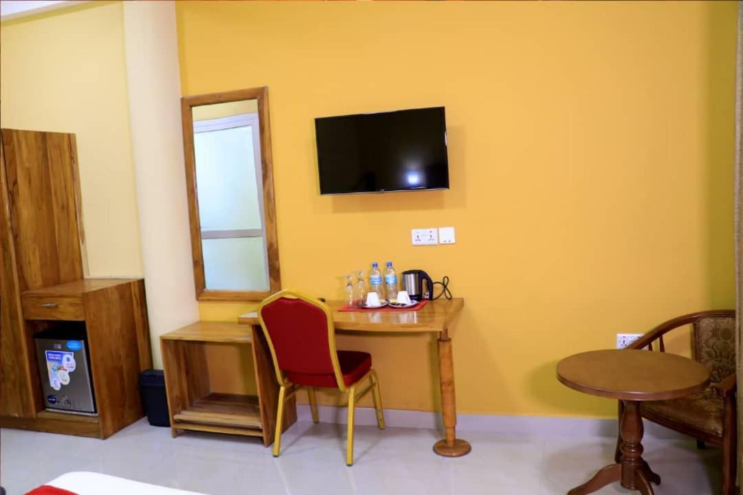Dolphin Hotel Танга Екстер'єр фото